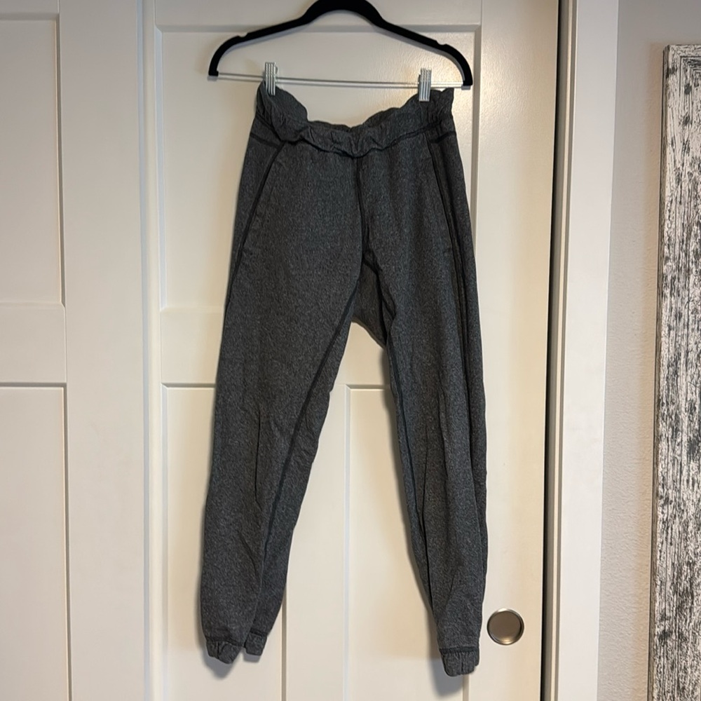 Lululemon Grey joggers/sweatpants Size 6
